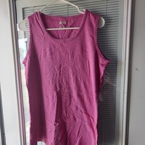 Duluth no yank tank size medium